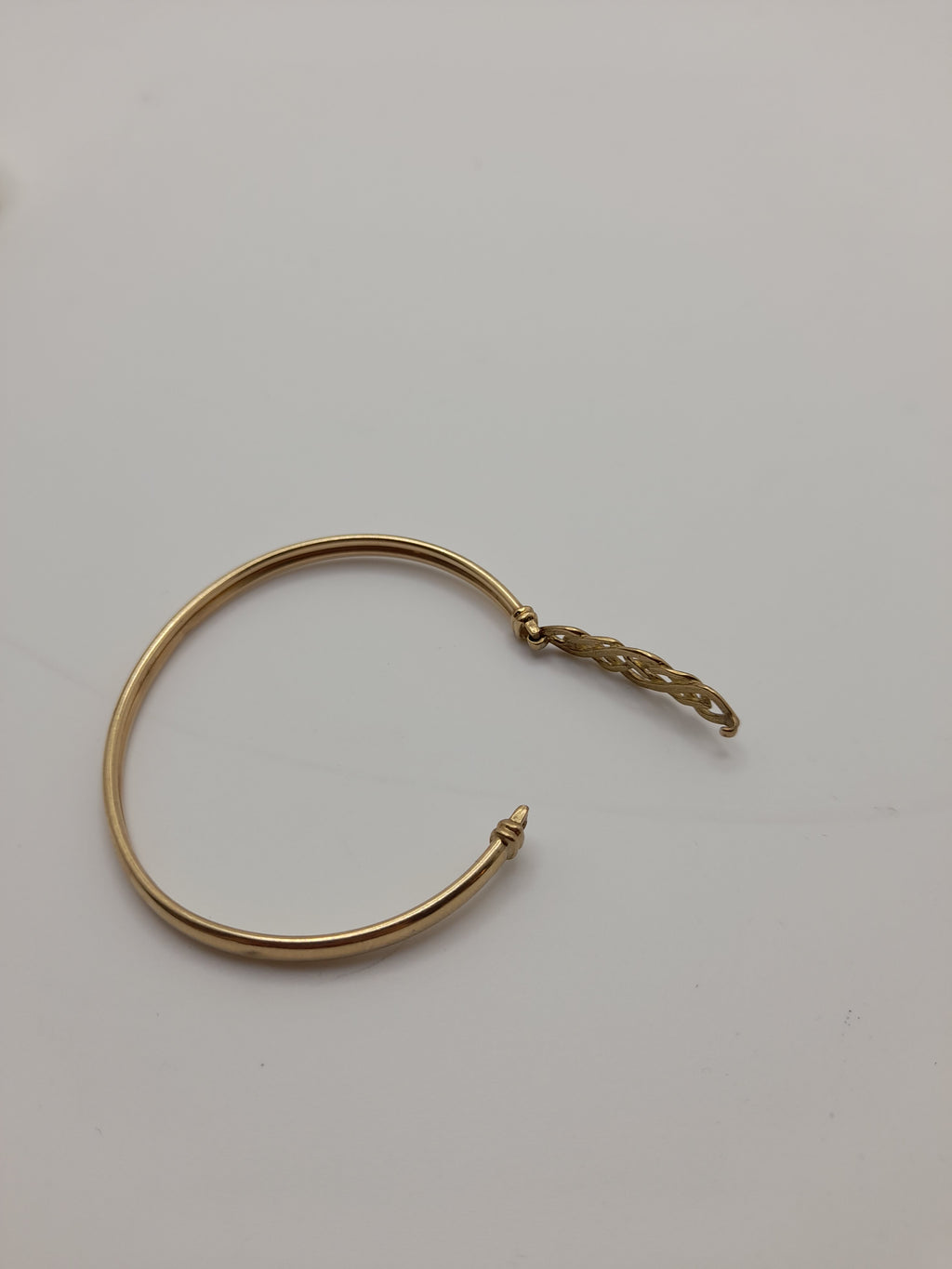 9ct,4.4g, 'Knot' Gold Bangle