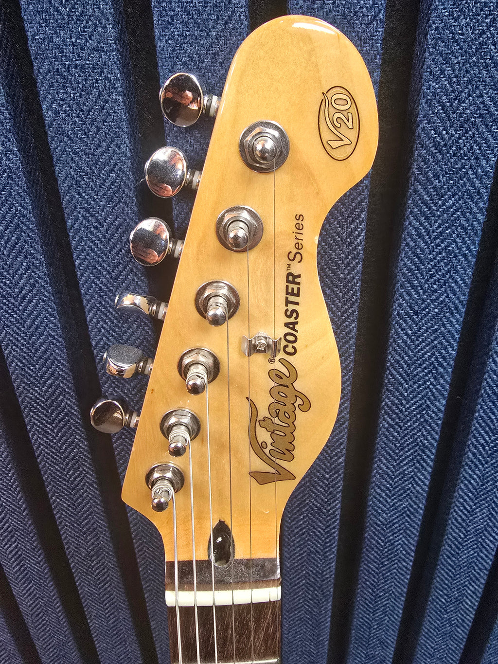 Vintage V20 coaster Guitar, Grade C