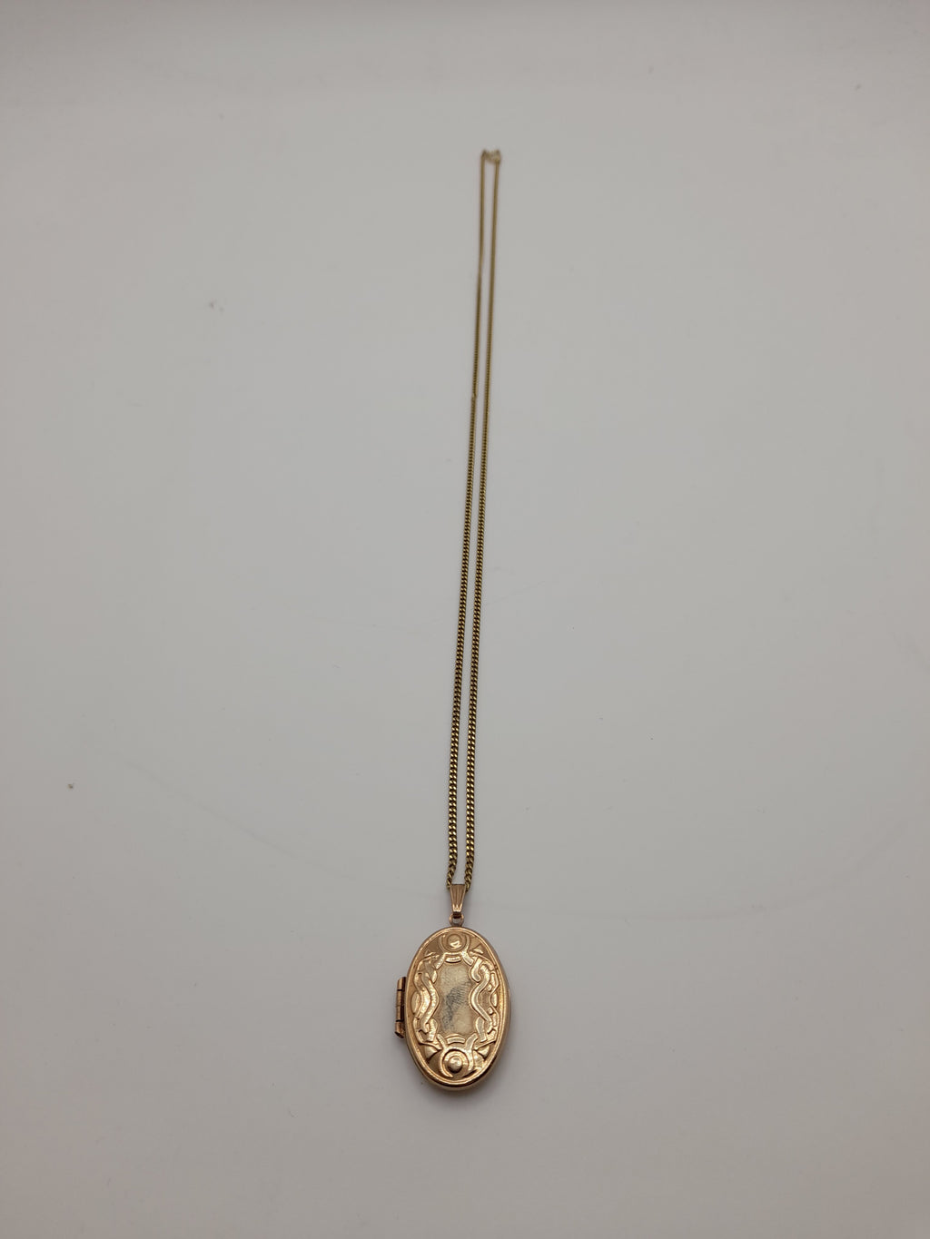 9ct 'Celtic' Locket With 14ct Gold Chain ,9.2g
