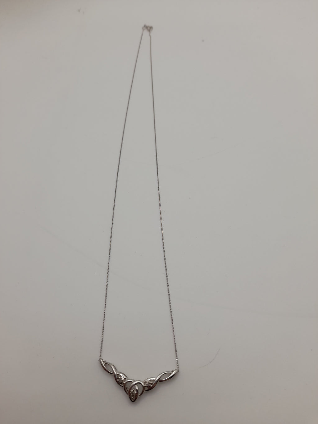 9ct,1.5g,White Gold Necklace