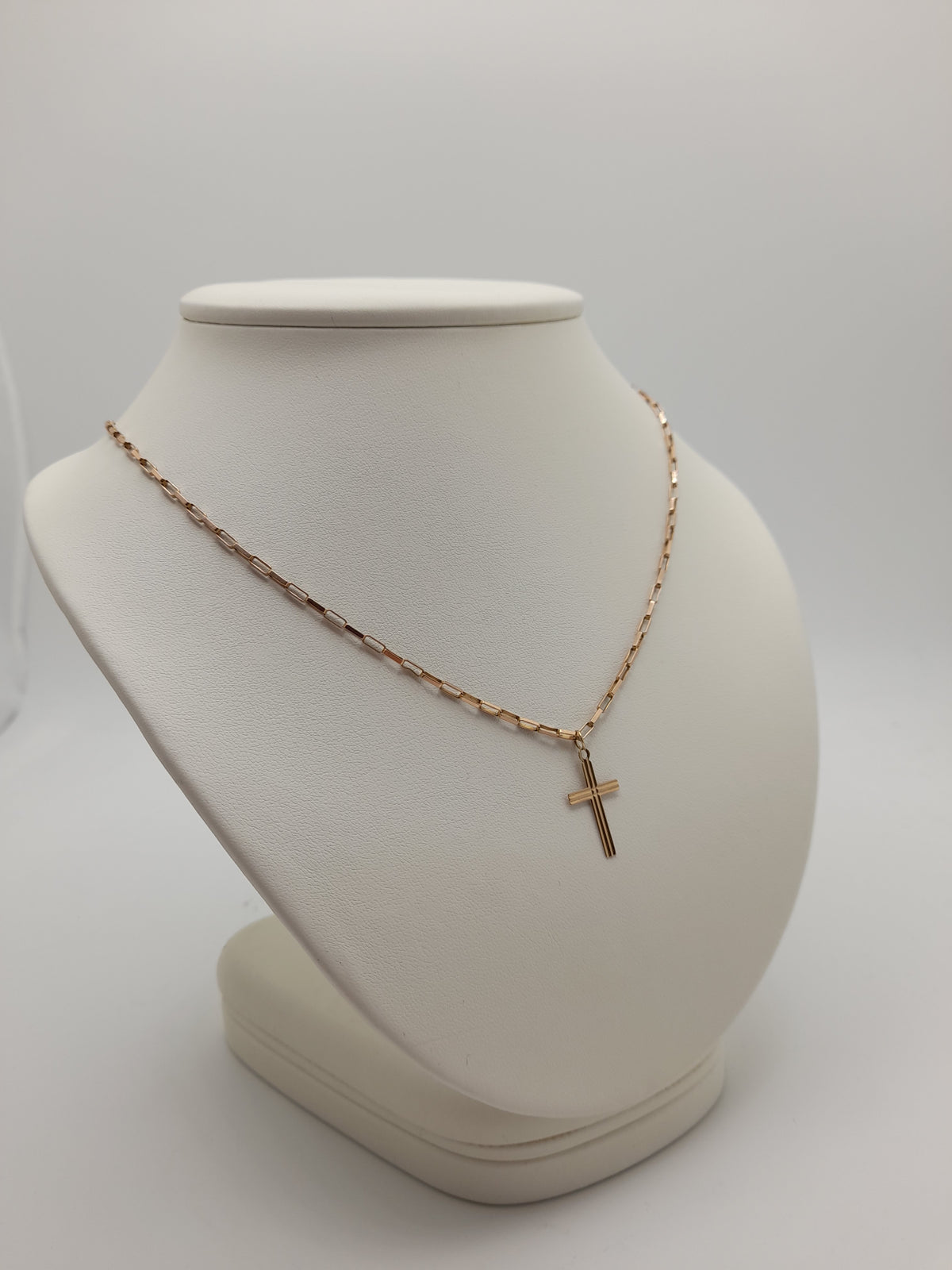 9ct,4.4g,Gold Cross Chain