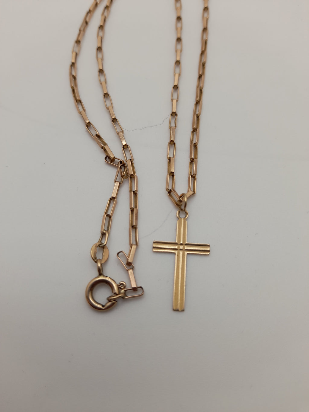 9ct,4.4g,Gold Cross Chain