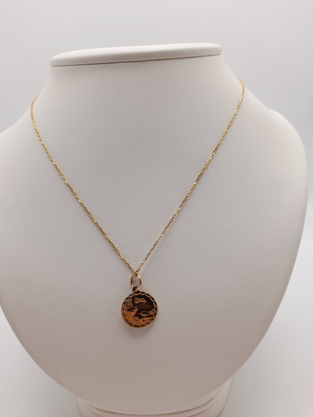 9ct,4.1g, Pendant Necklace