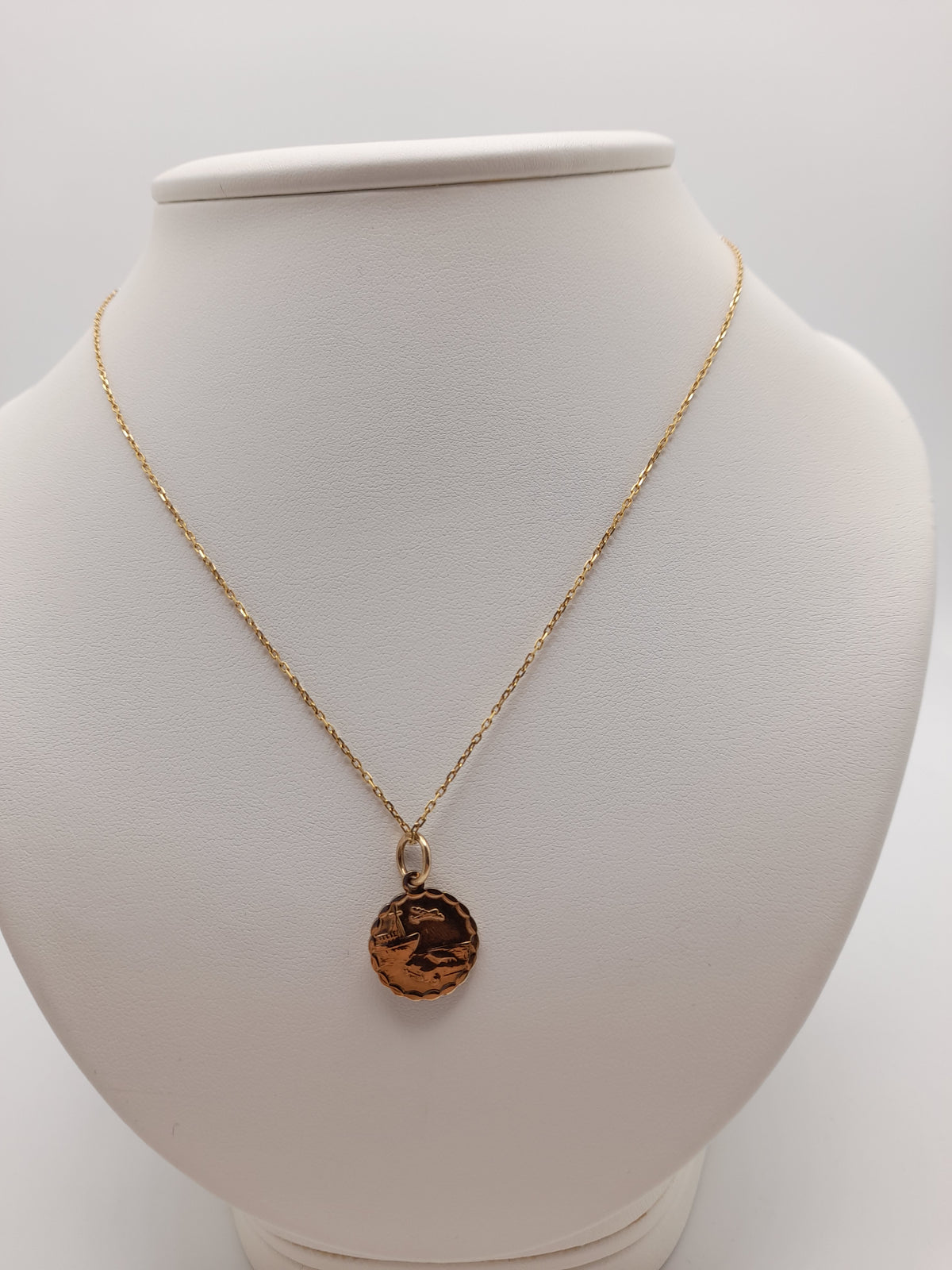 9ct,4.1g, Pendant Necklace