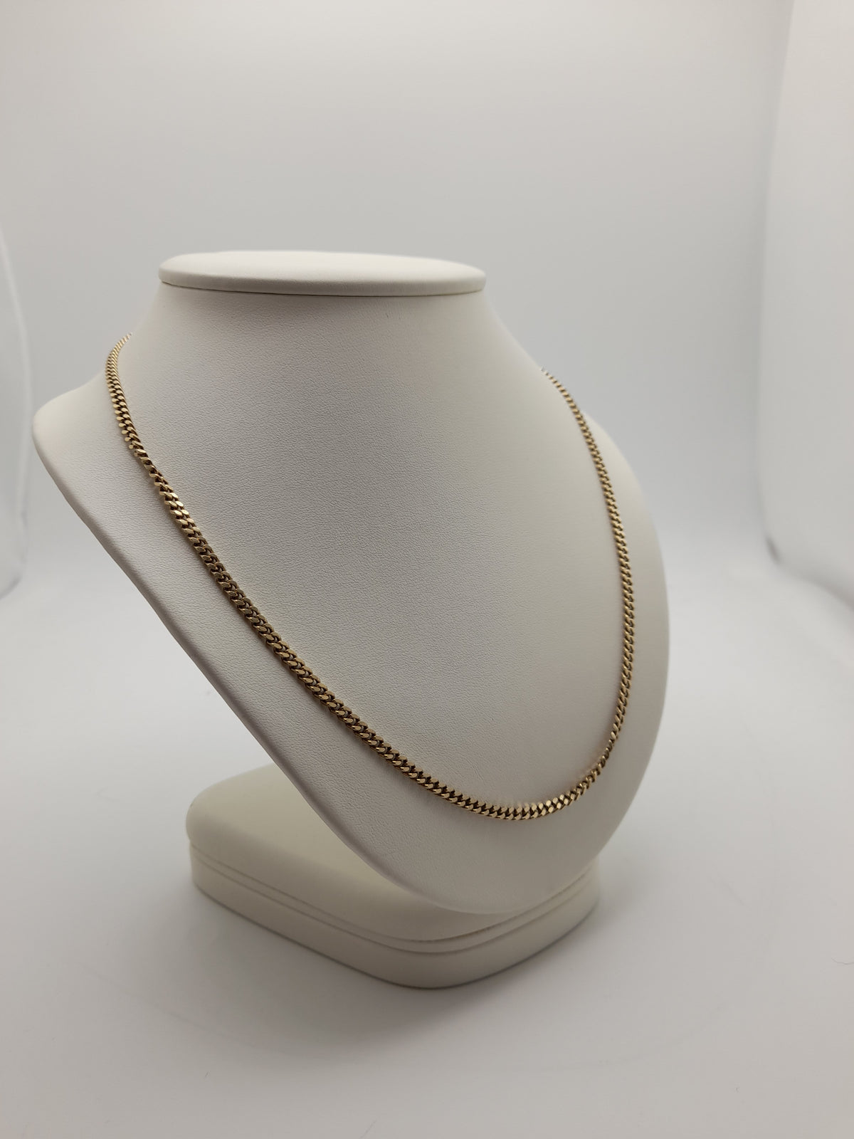 9ct,16.3g,Medium Length Gold Chain