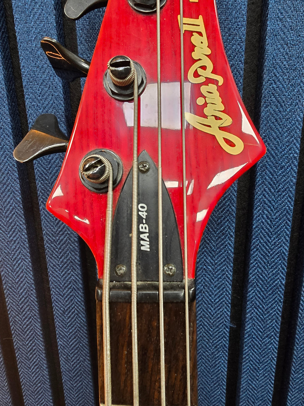 Aria pro II Mab-40 magna series Bass Guitar Red, Grade Good