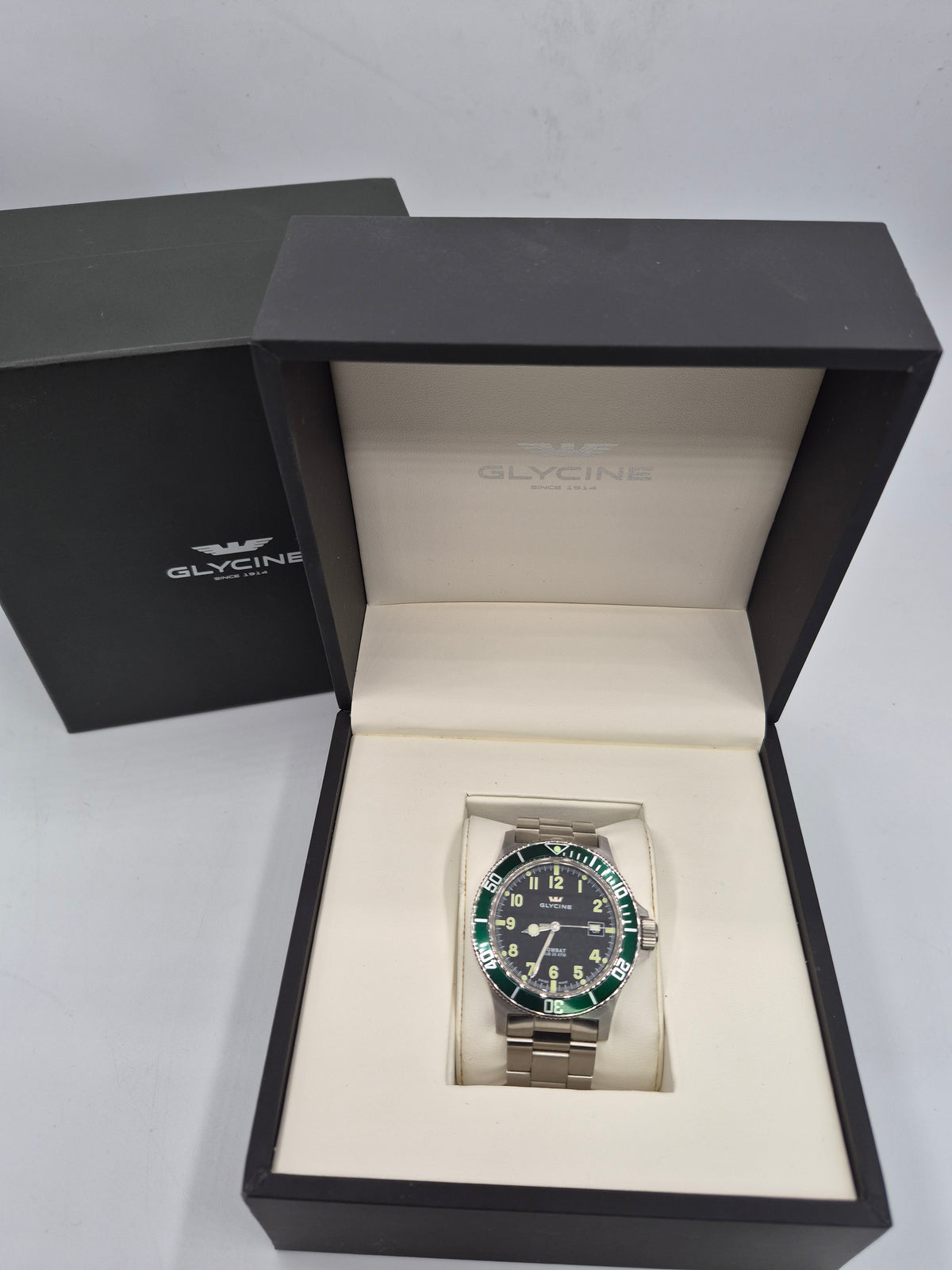 Glycine combat watch Silver, Grade - B