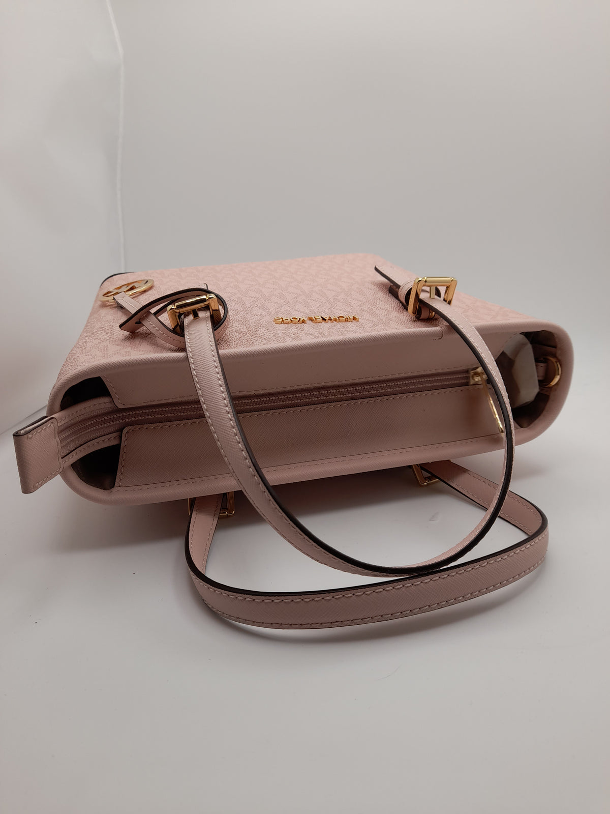 Michael Kors Quinn Medium Signature Logo Tote Bag.