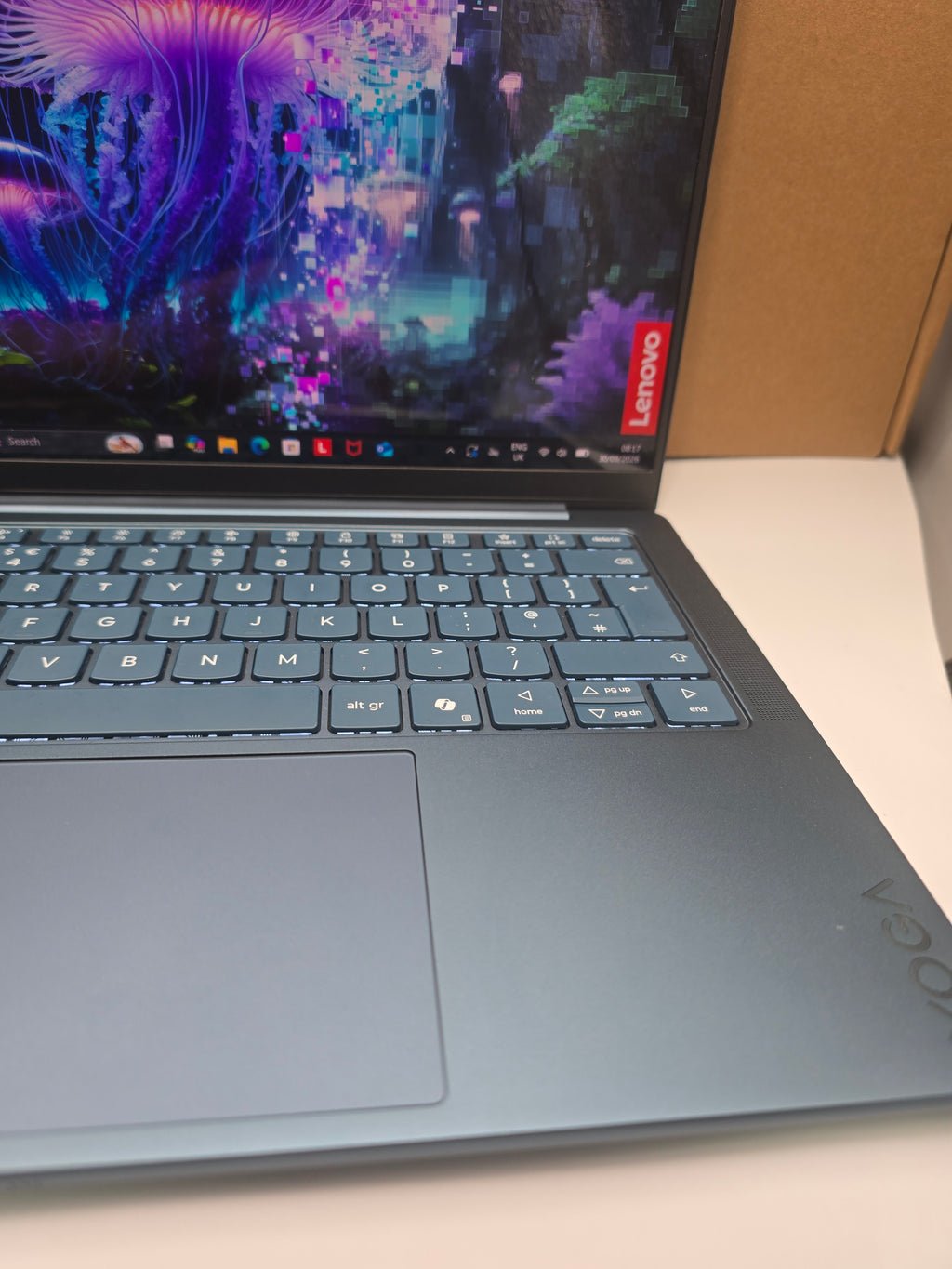 Lenovo Yoga Slim 7 16GB RAM Ryzen 5 Navy Blue, Grade A