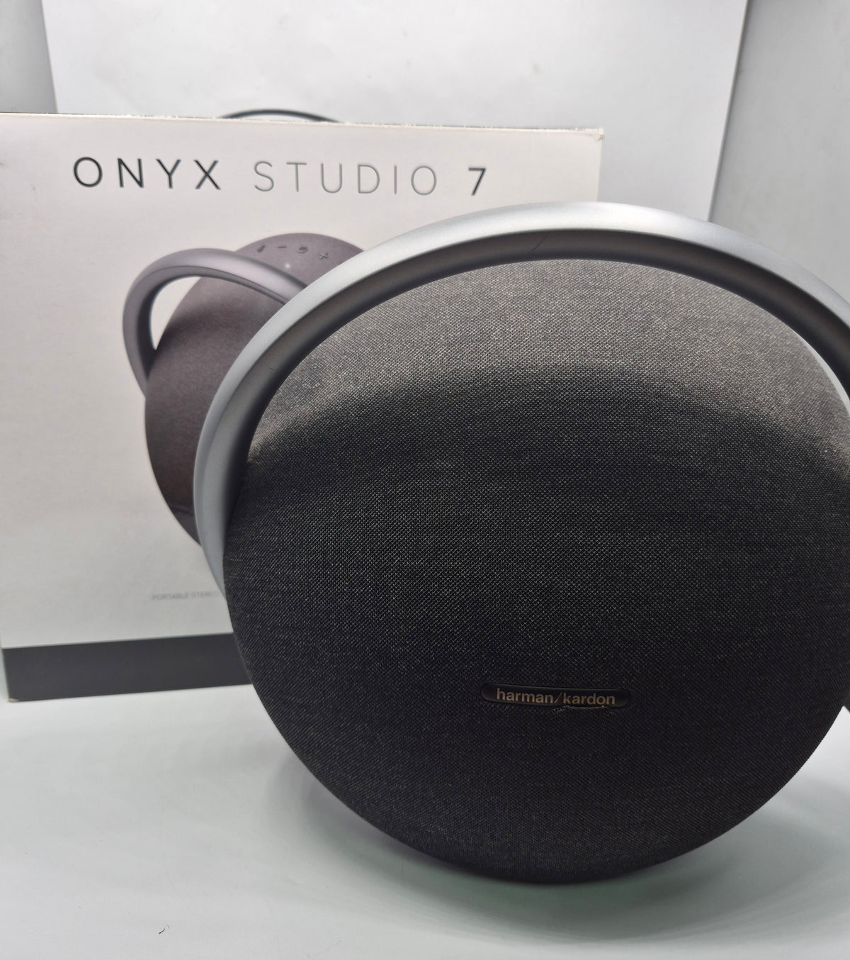 Onyx studio 7 Grey, Grade - B
