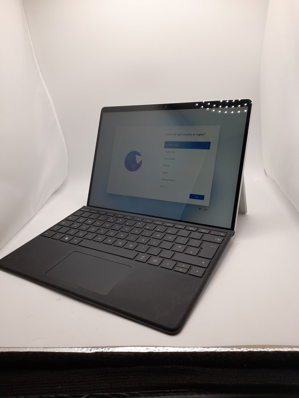 Microsoft Surface Book Pro 9 (12th Gen), Windows 11 , Intel i7 ,16GB RAM ,256GB SSD ,Grade B