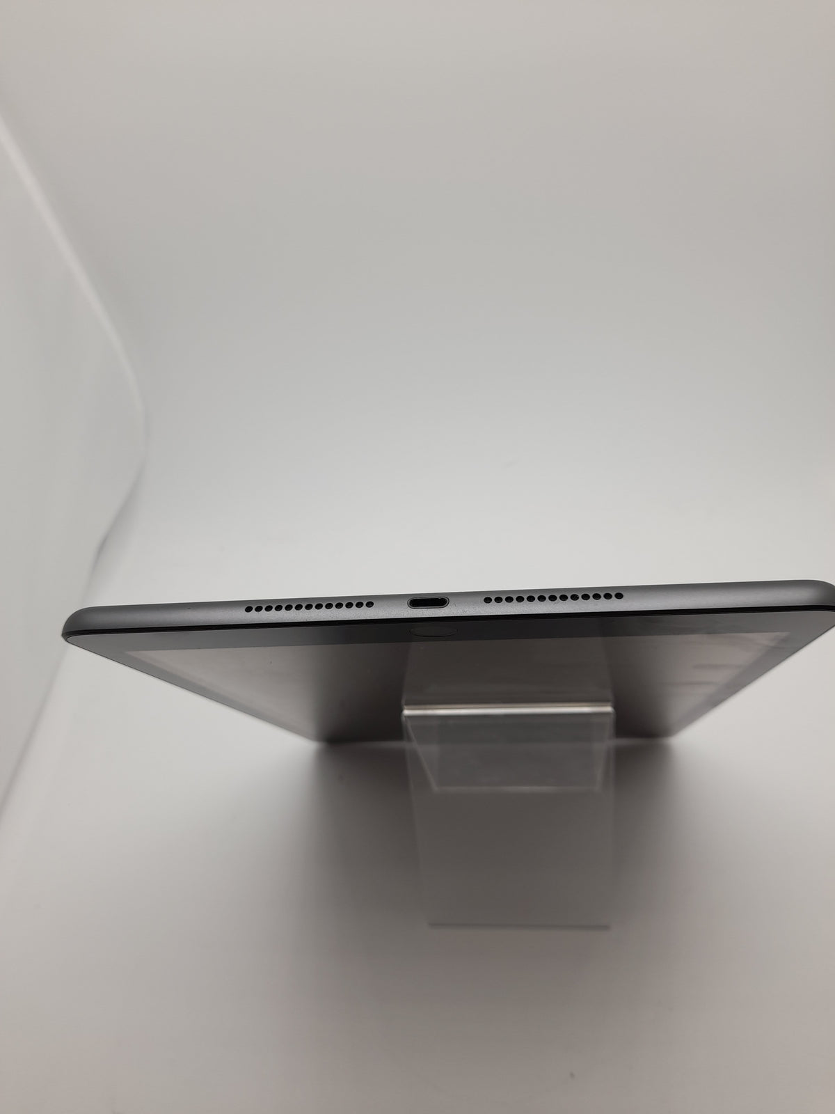 Apple iPad (8th gen) 32GB Space Grey, Grade A