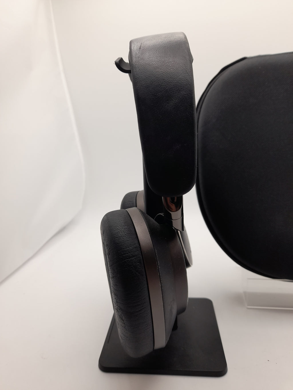 Bowers and Wilkins Headphones,Grade B