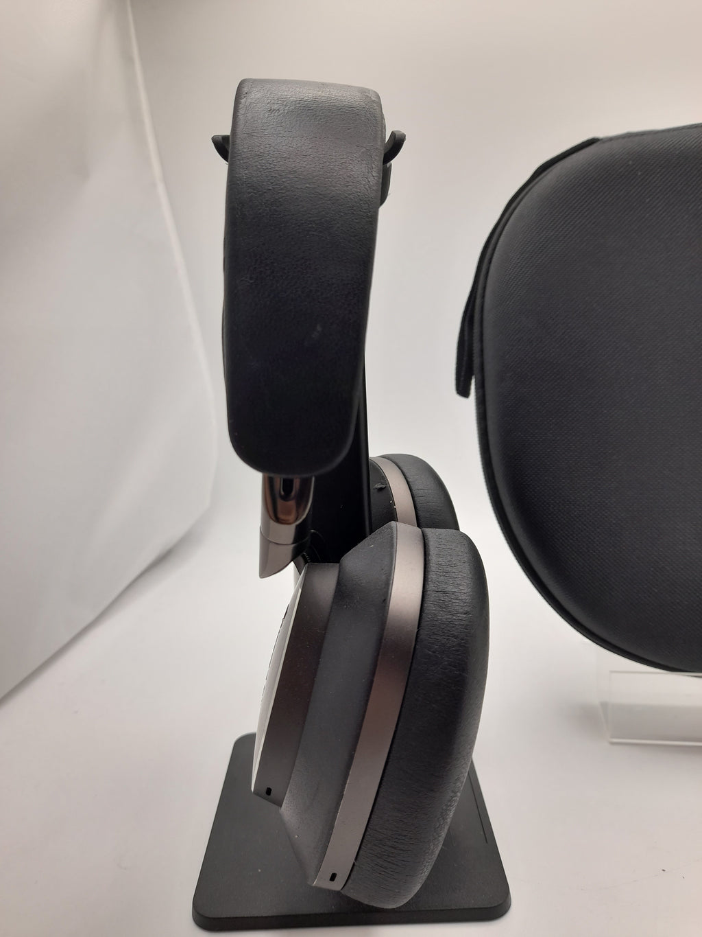 Bowers and Wilkins Headphones,Grade B