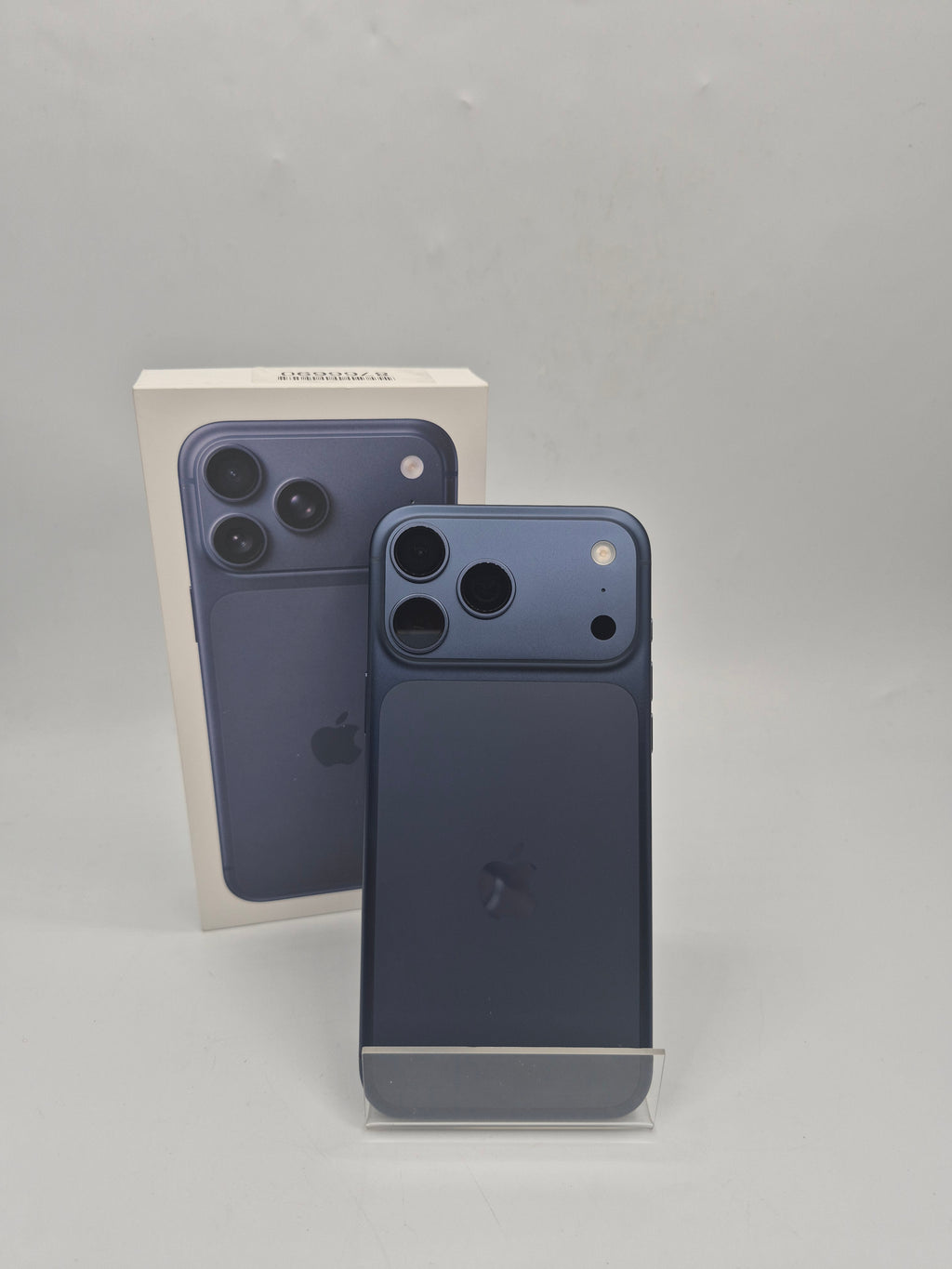 Apple iPhone 17 Pro Max 256GB Deep blue, Grade A
