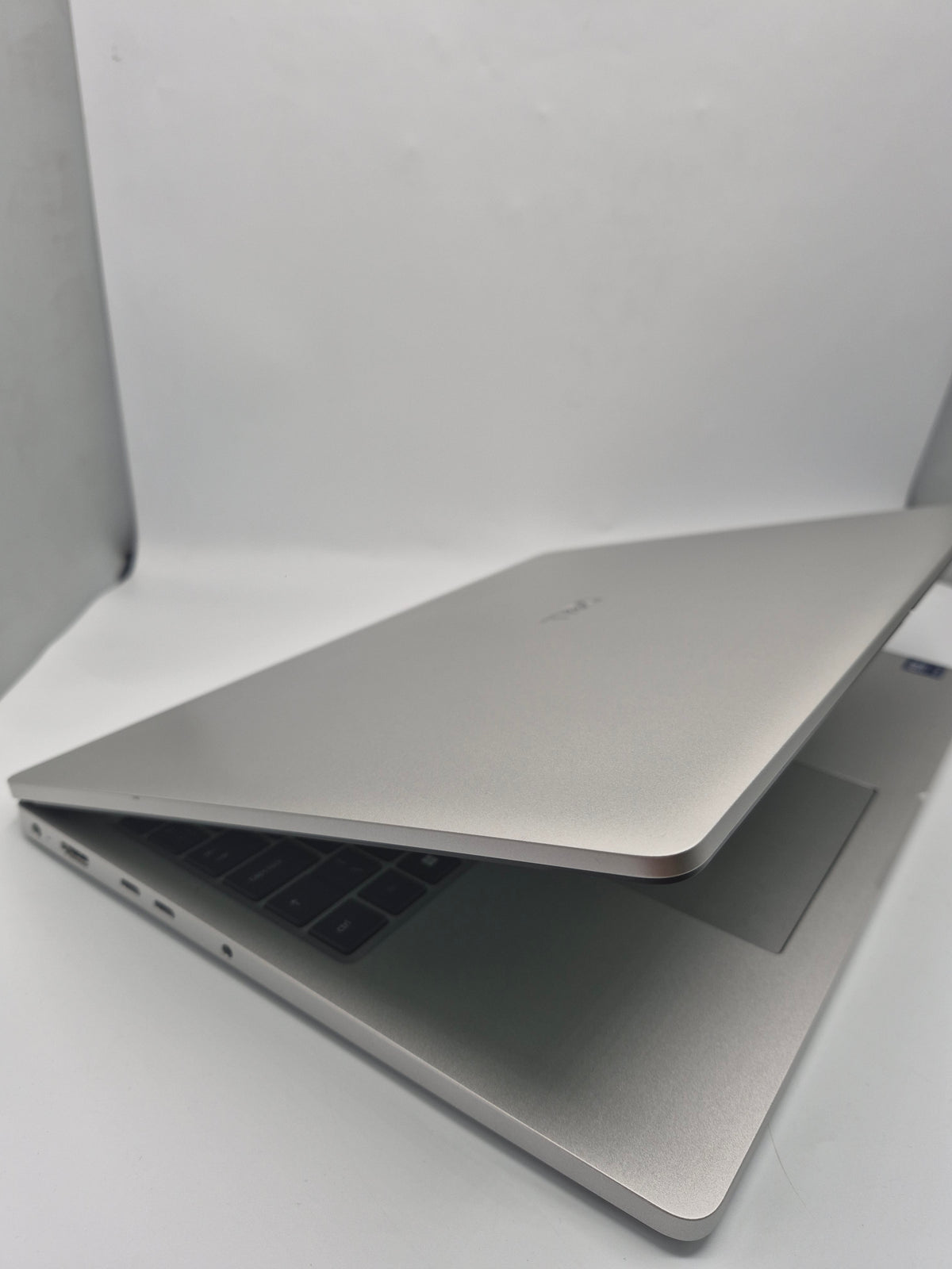 Dell Pro 16 512GB Laptop Silver, Grade B