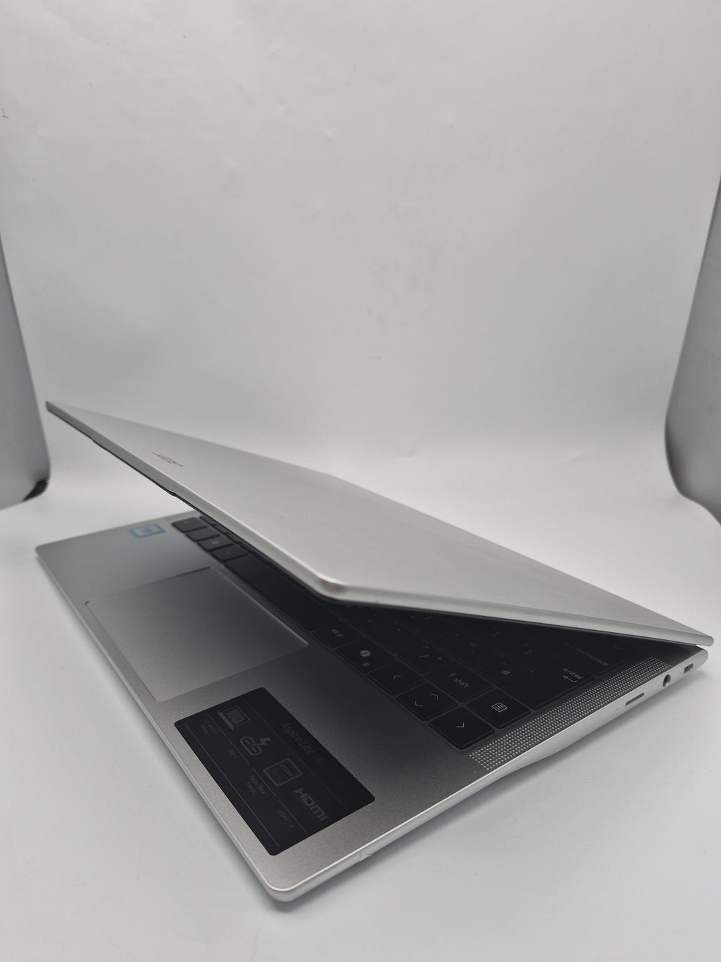 Acer AspireLite 14 128GB silver, Grade B