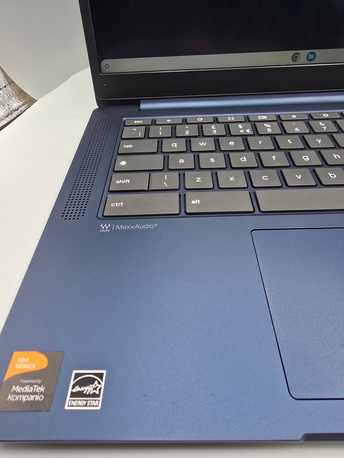 Lenovo ip Slim 3 Chromebook 4GB RAM 64GB SSD Blue, Grade B