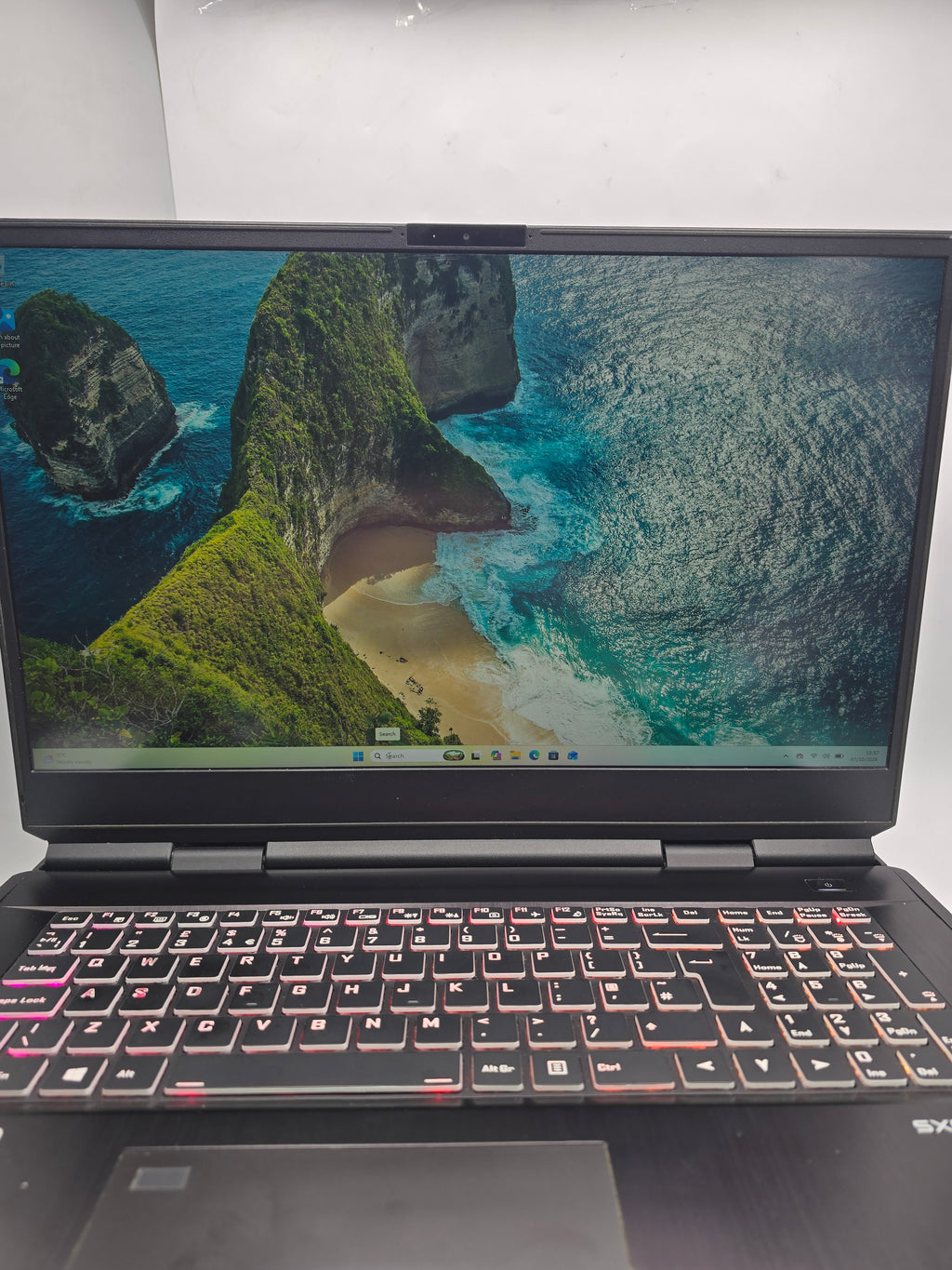 SXFI x17osm Gaming Laptop 128GB RAM 2TB SSD Windows 11 Black, Grade B