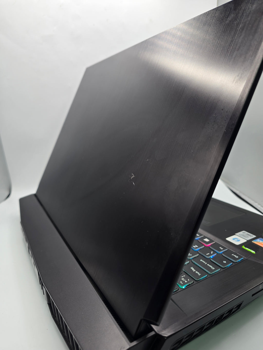 SXFI x17osm Gaming Laptop 128GB RAM 2TB SSD Windows 11 Black, Grade B