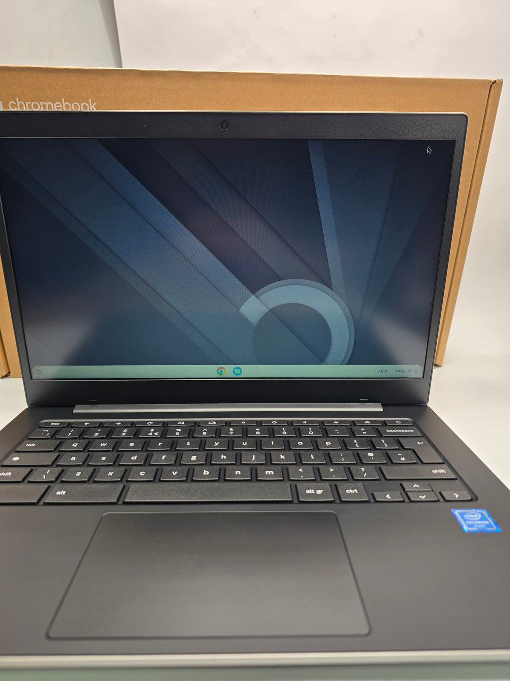 Galaxy Chromebook Go 4GB RAM  64GB SSD Silver, Grade A