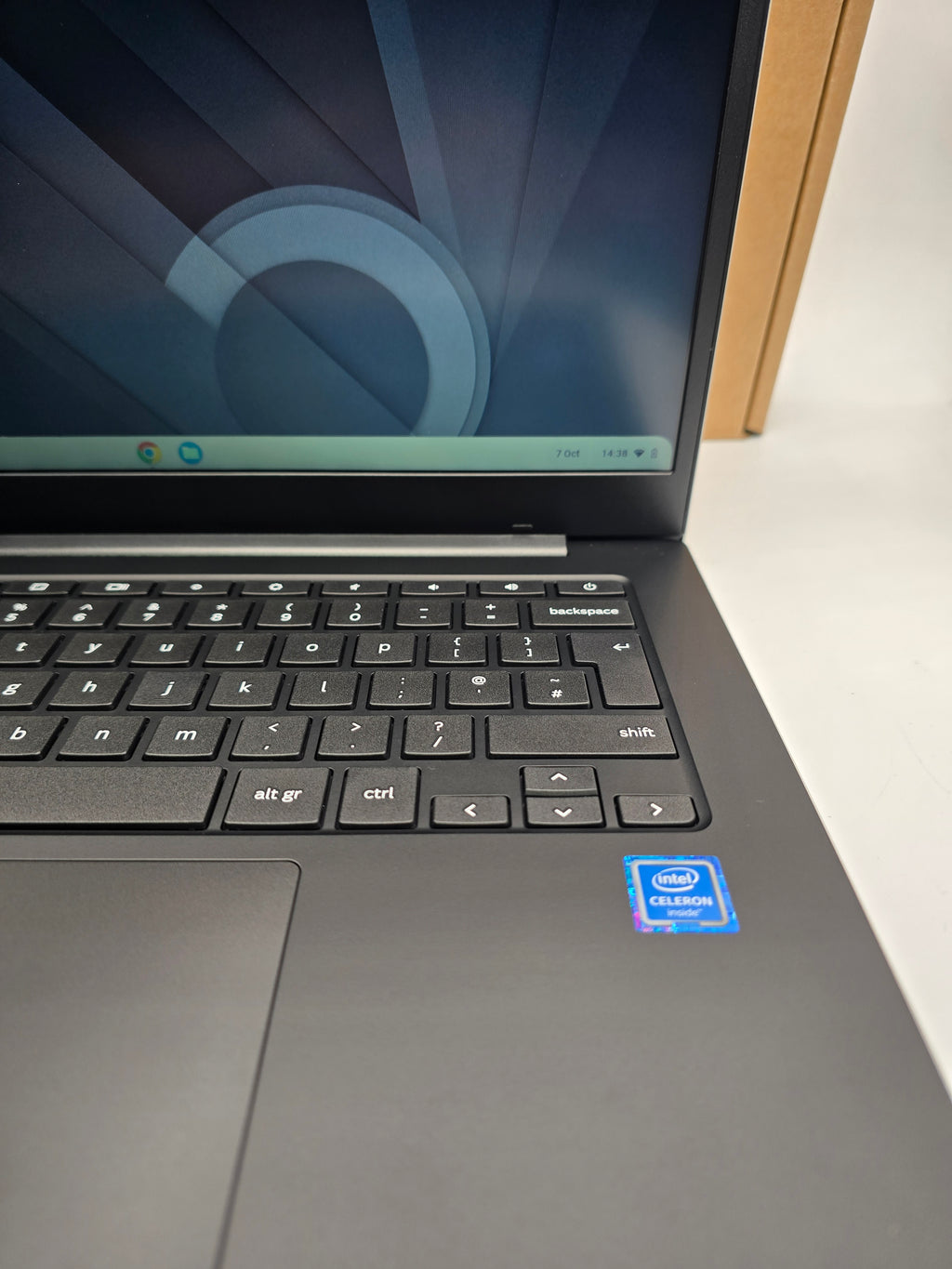 Galaxy Chromebook Go 4GB RAM  64GB SSD Silver, Grade A