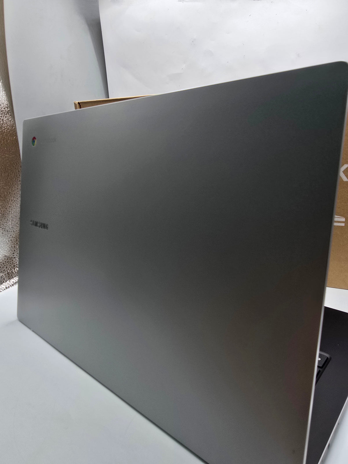 Galaxy Chromebook Go 4GB RAM  64GB SSD Silver, Grade A