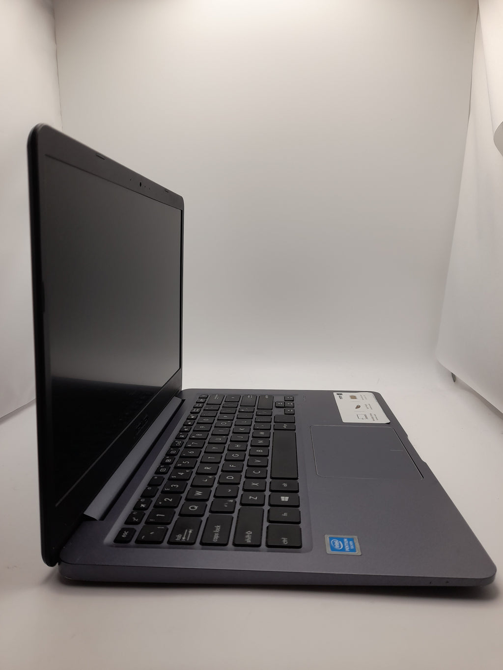 Asus laptop ,Intel Pentium, Windows 11 Pro Education,128GB SSD,4GB RAM ,Grade B