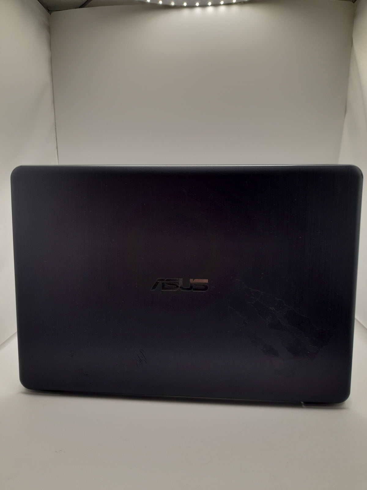 Asus laptop ,Intel Pentium, Windows 11 Pro Education,128GB SSD,4GB RAM ,Grade B