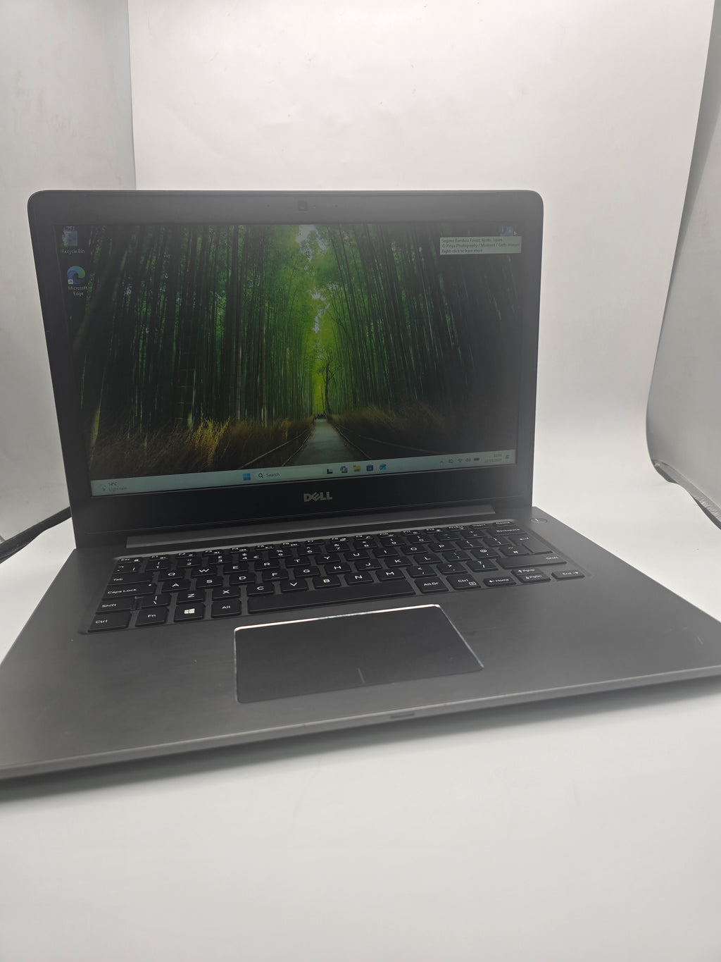 Dell Vostro 5468 4GB ram 128 ssd intel  i3 black, Grade B