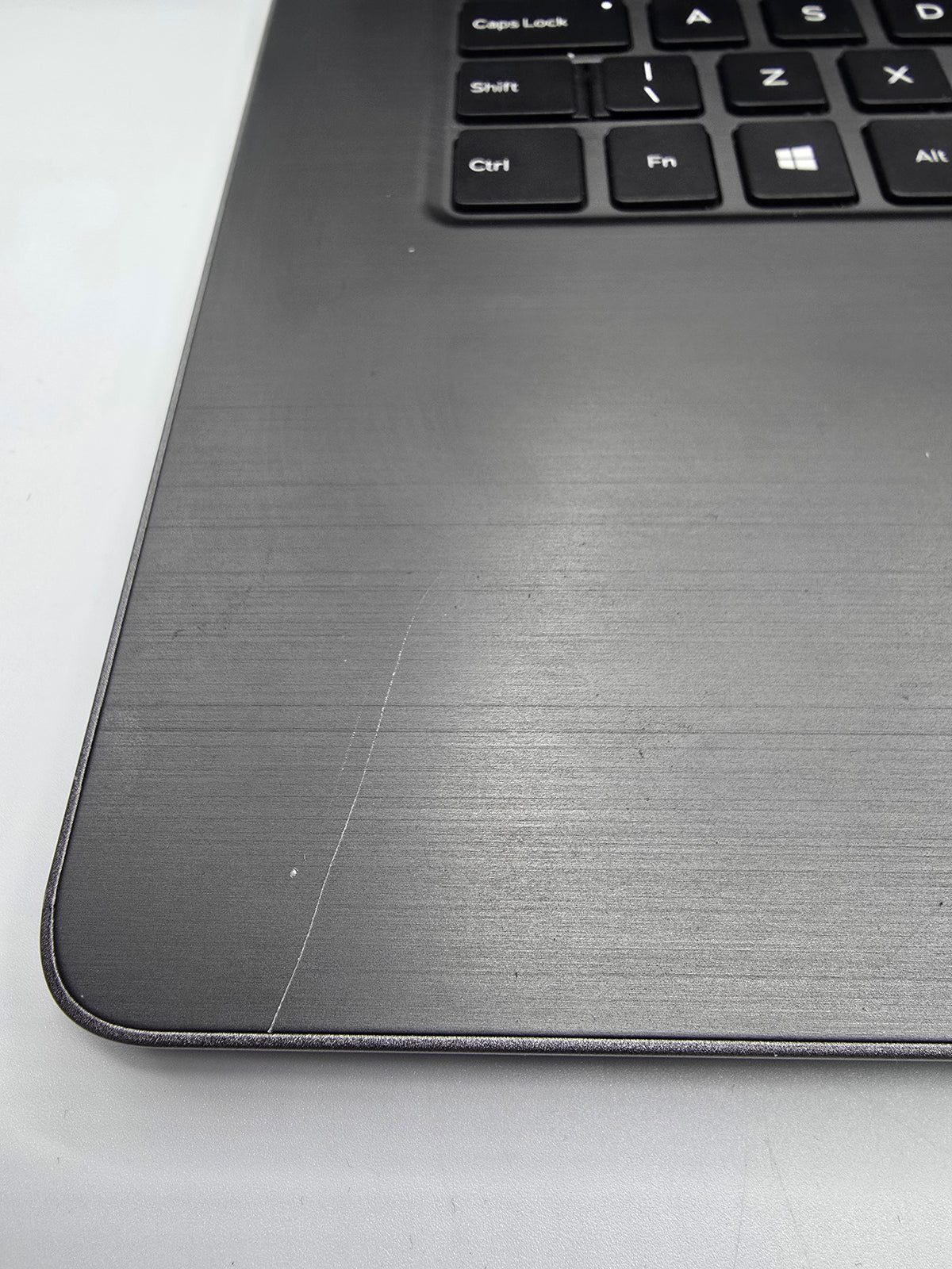 Dell Vostro 5468 4GB ram 128 ssd intel  i3 black, Grade B