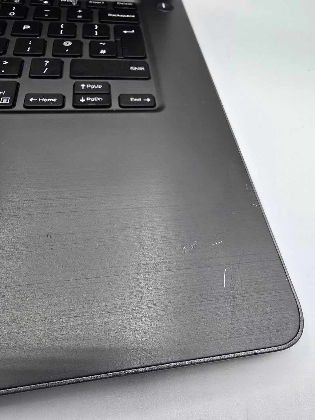 Dell Vostro 5468 4GB ram 128 ssd intel  i3 black, Grade B