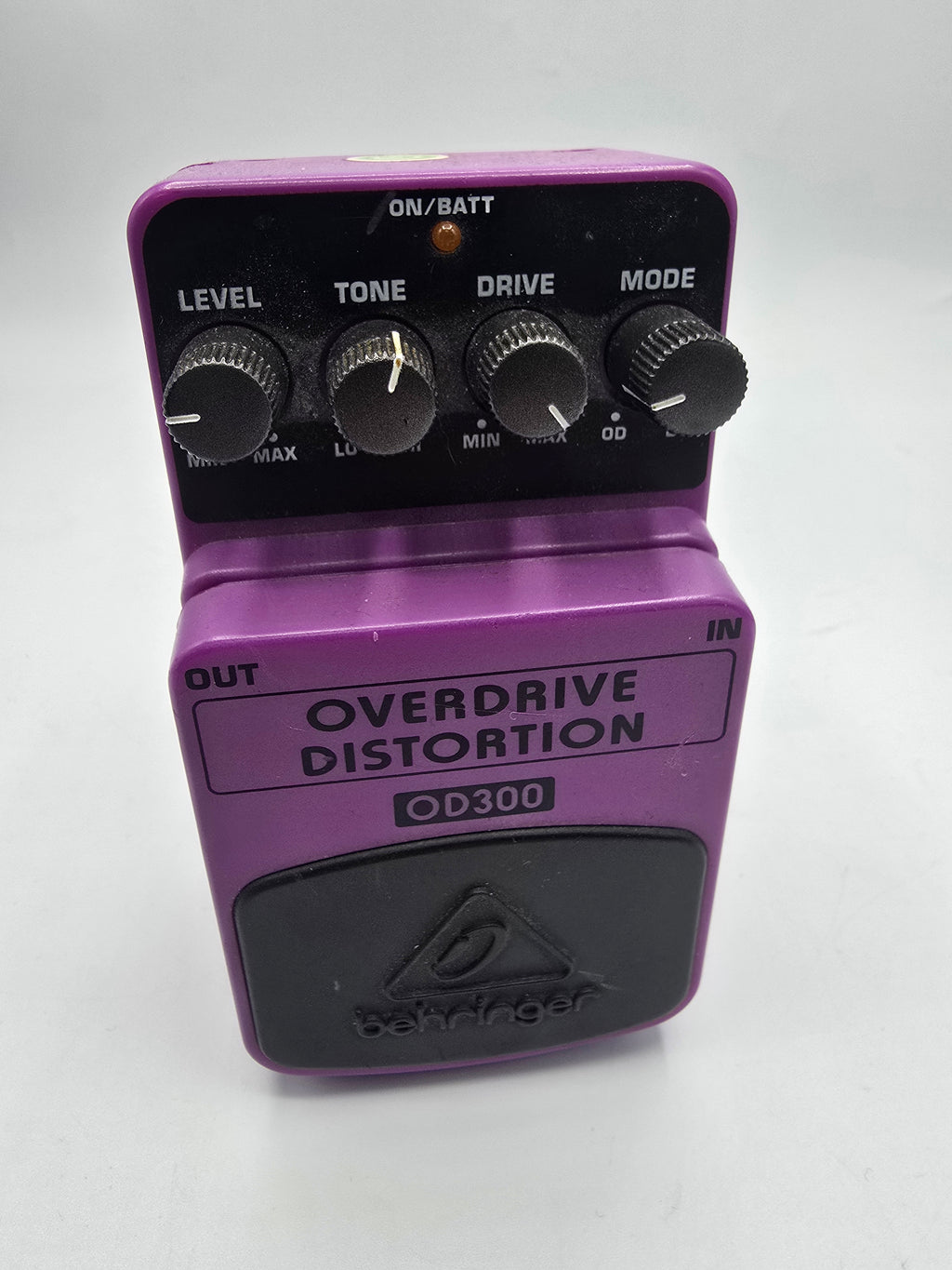 Behringer OD300 Overdrive/Distortion Pedal Purple, Grade B