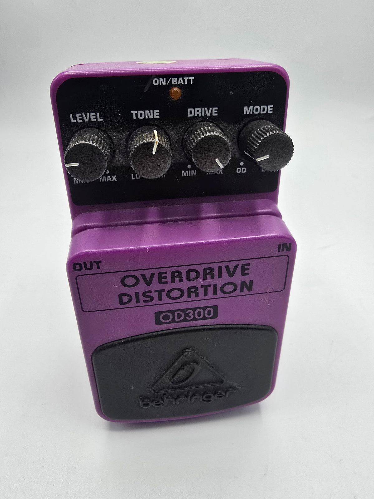 Behringer OD300 Overdrive/Distortion Pedal Purple, Grade B