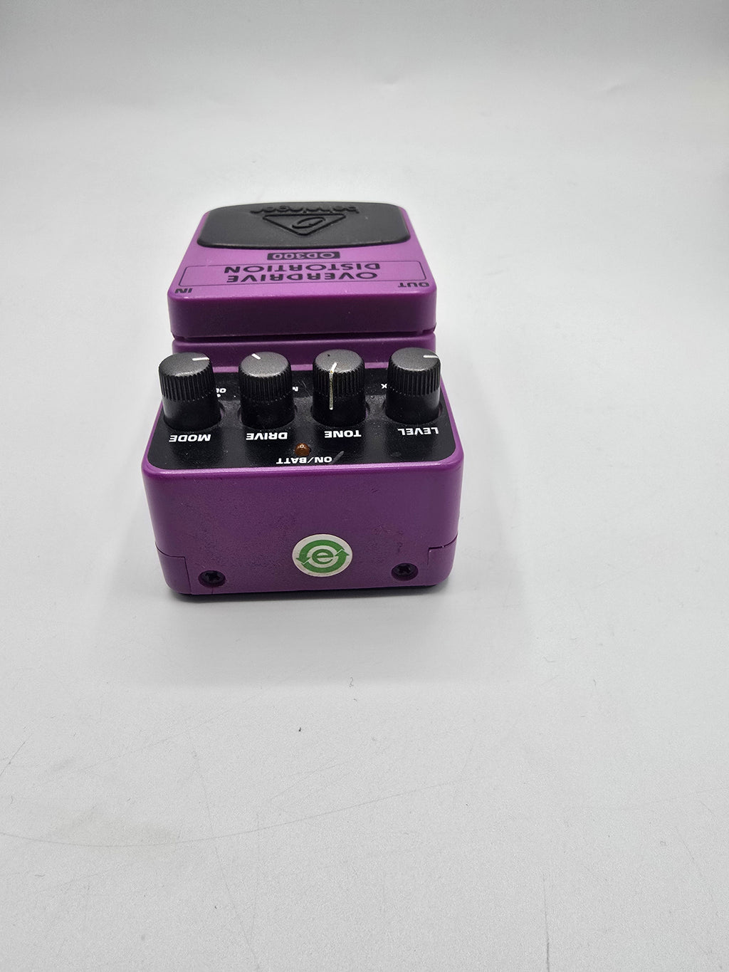 Behringer OD300 Overdrive/Distortion Pedal Purple, Grade B
