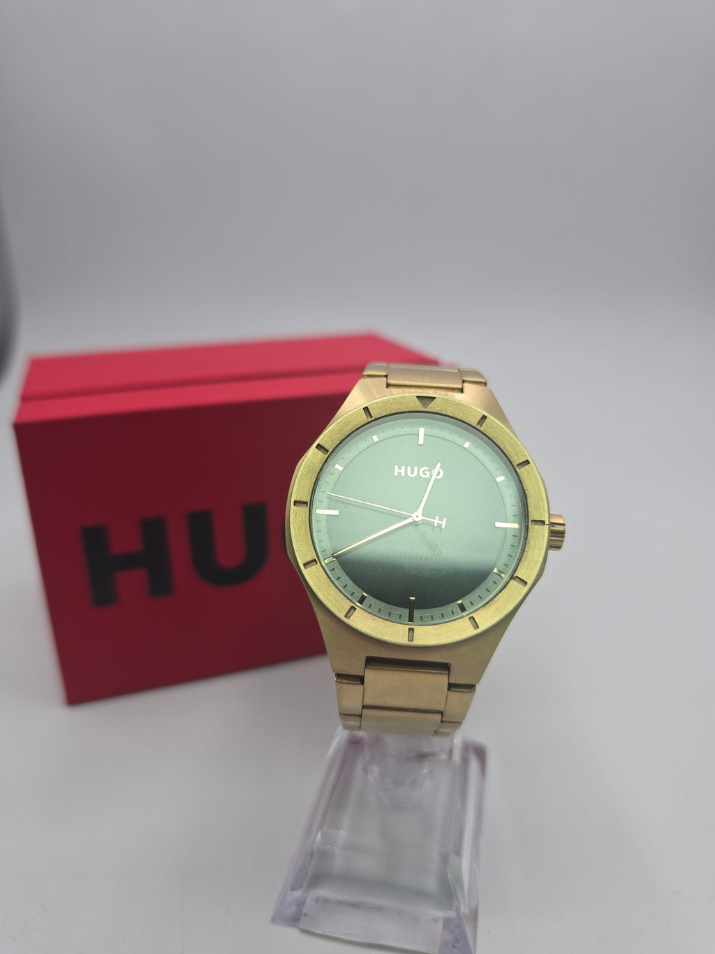 Hugo #LIT Mens green Dial and Gold IP Stainless Steel Bracelet Watch, Grade B