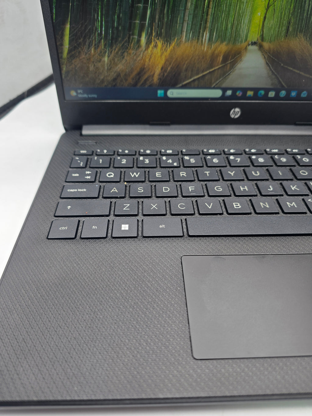 HP Stream 4GB ram 64GB ssd Windows 11 Black, Grade B