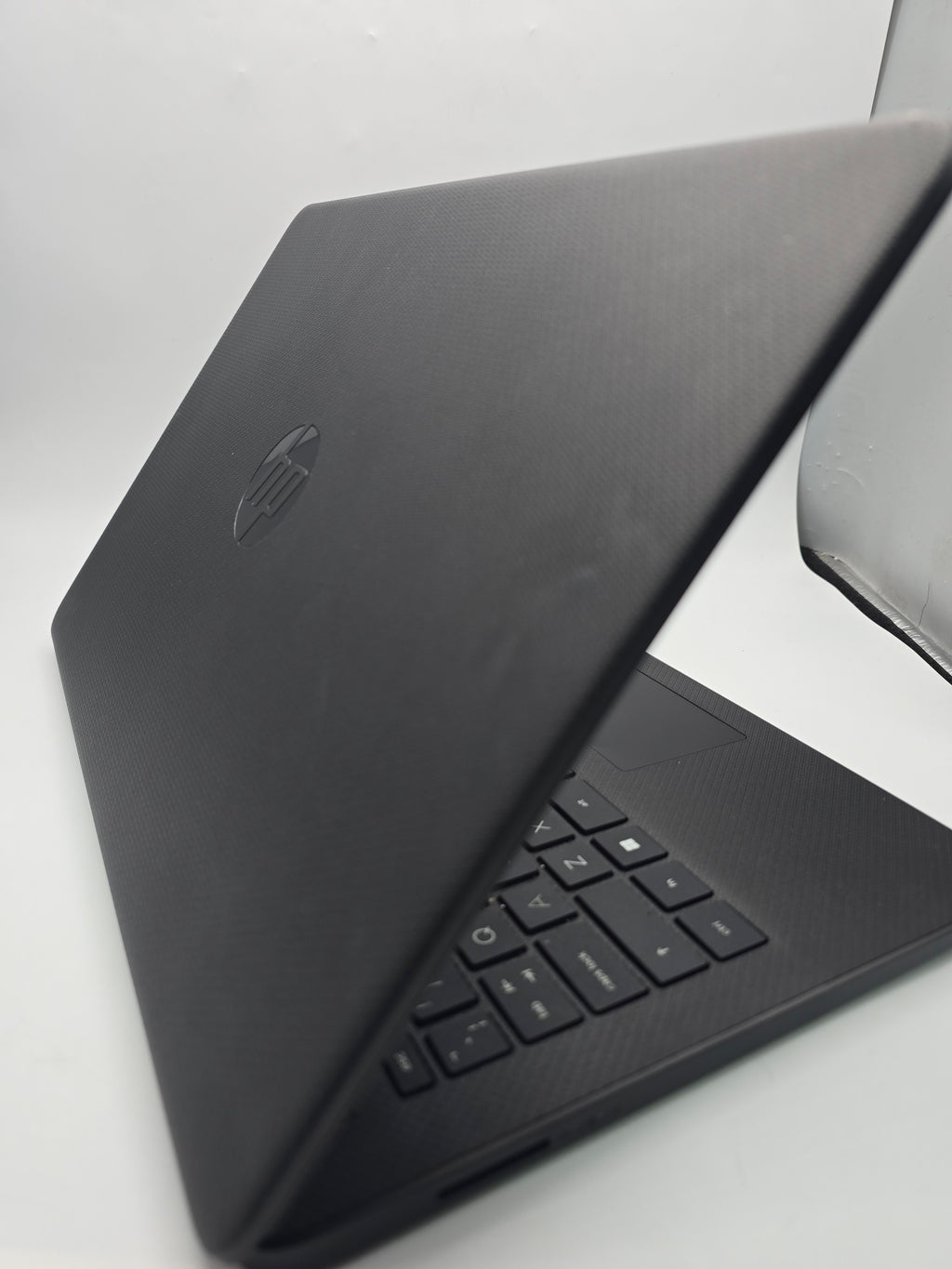 HP Stream 4GB ram 64GB ssd Windows 11 Black, Grade B