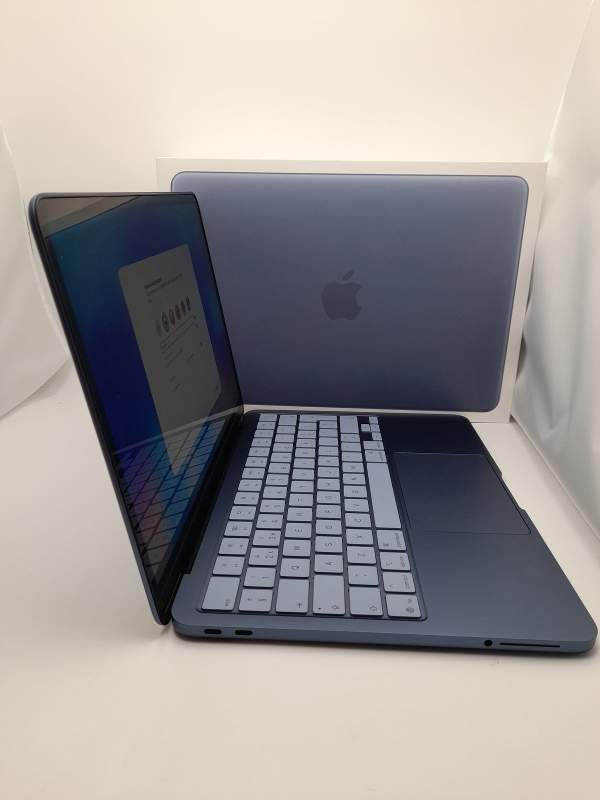 Apple MacBook Neo 512GB, Boxed, Grade A
