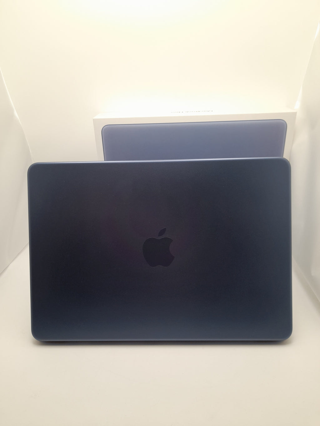 Apple MacBook Neo 512GB, Boxed, Grade A