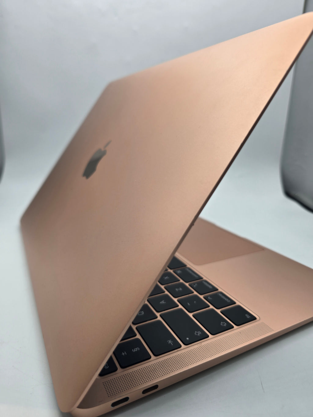 Apple Macbook Air 13" core i5 8GB RAM 256GB SSD Gold, Grade B