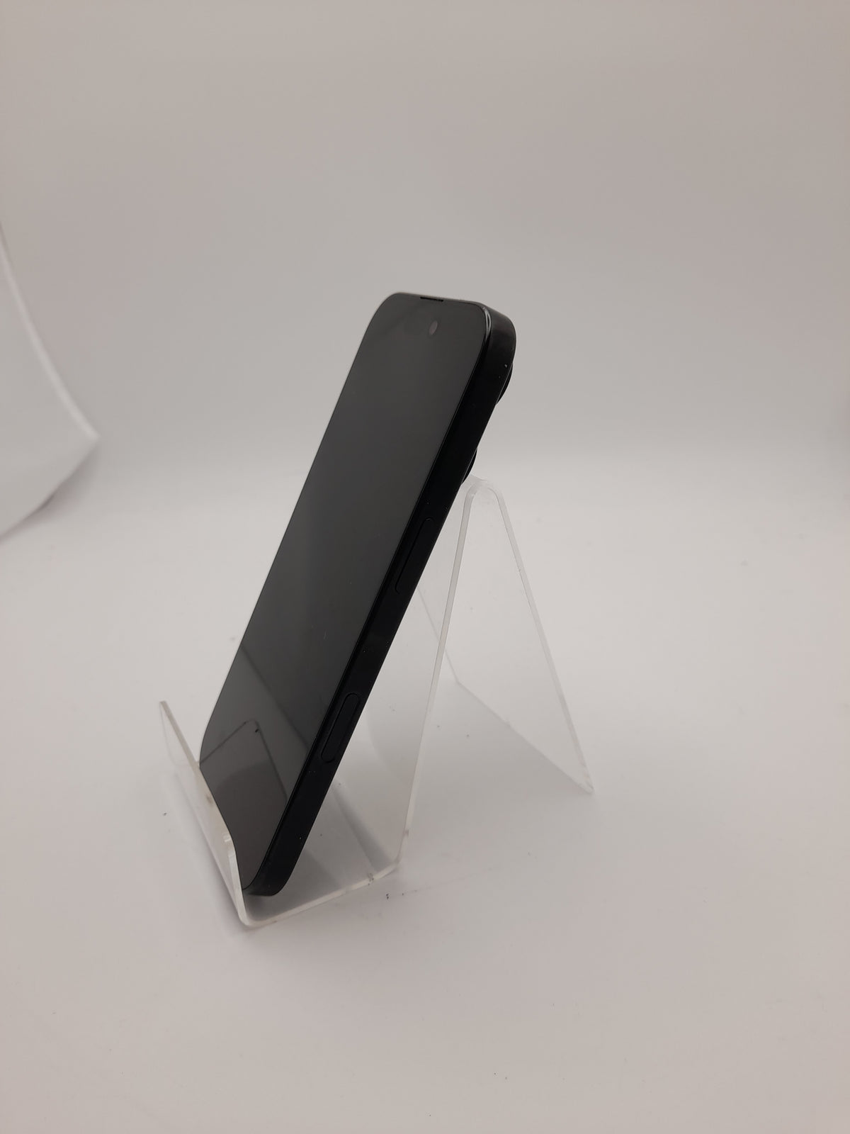 Apple iPhone 16 Pro 256GB Black Titanium, Grade A