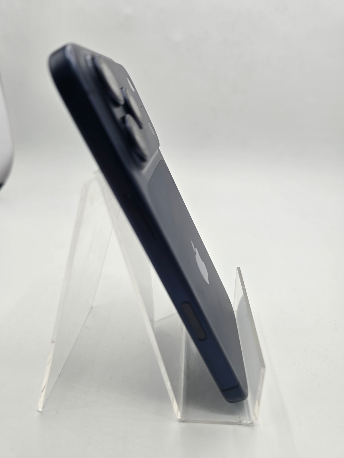 Apple iPhone 17 Pro 256GB Blue, Grade B