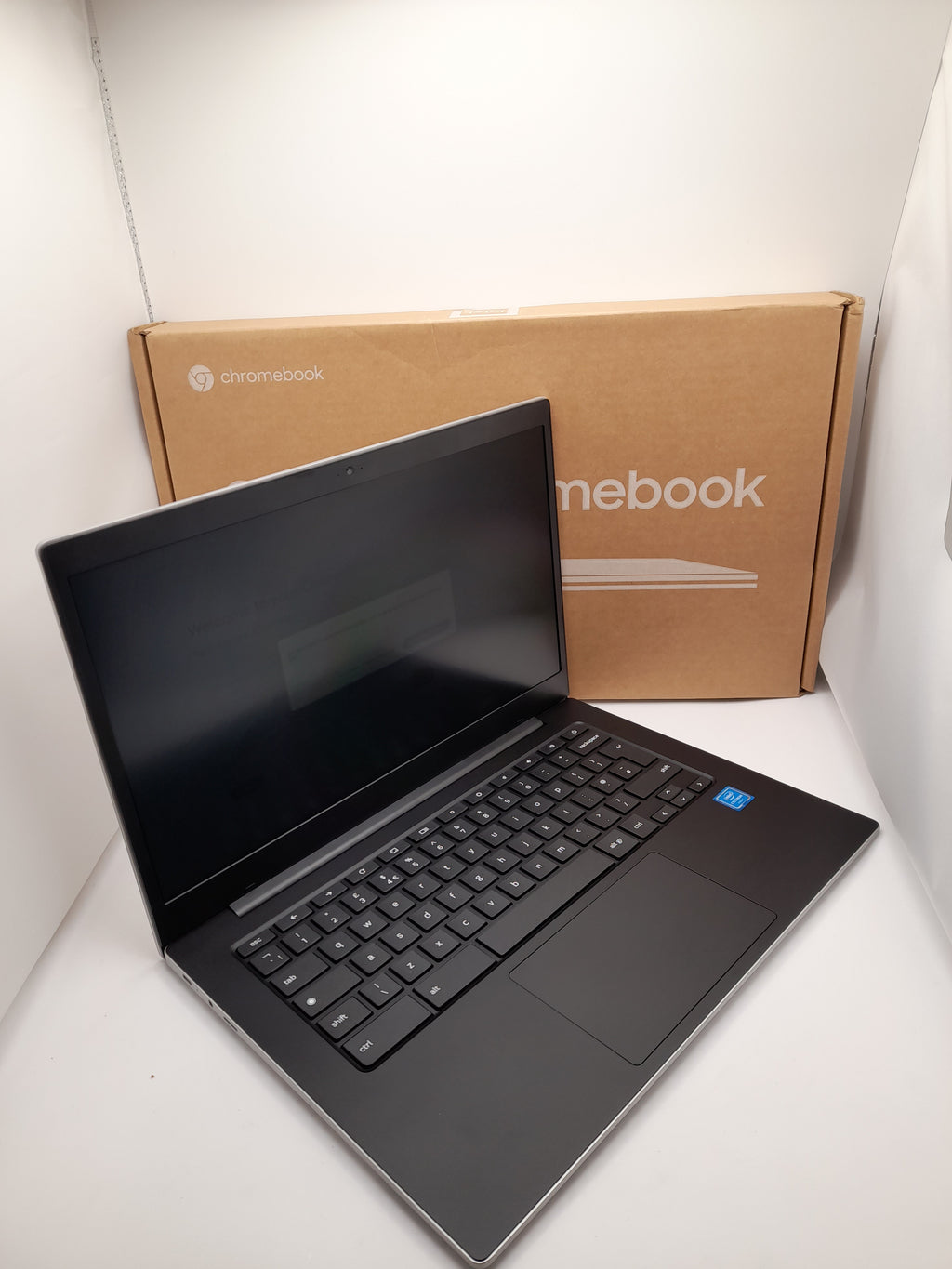 Samsung Galaxy Chromebook,Intel Celeron N4500,4GB RAM ,64GB ,Grade A