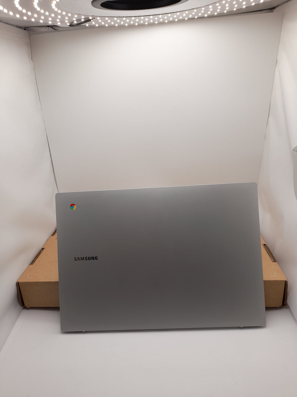 Samsung Galaxy Chromebook,Intel Celeron N4500,4GB RAM ,64GB ,Grade A