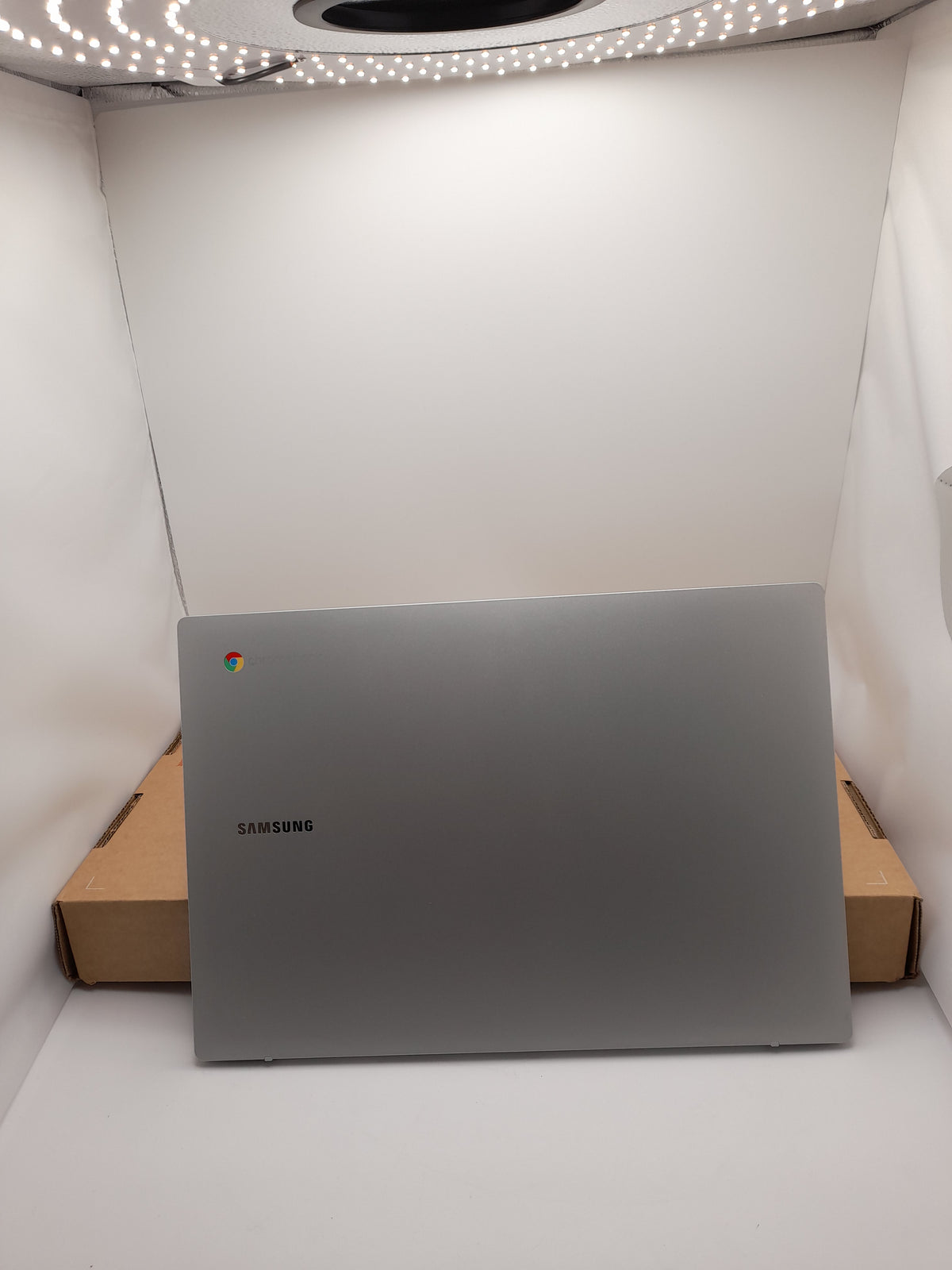 Samsung Galaxy Chromebook,Intel Celeron N4500,4GB RAM ,64GB ,Grade A