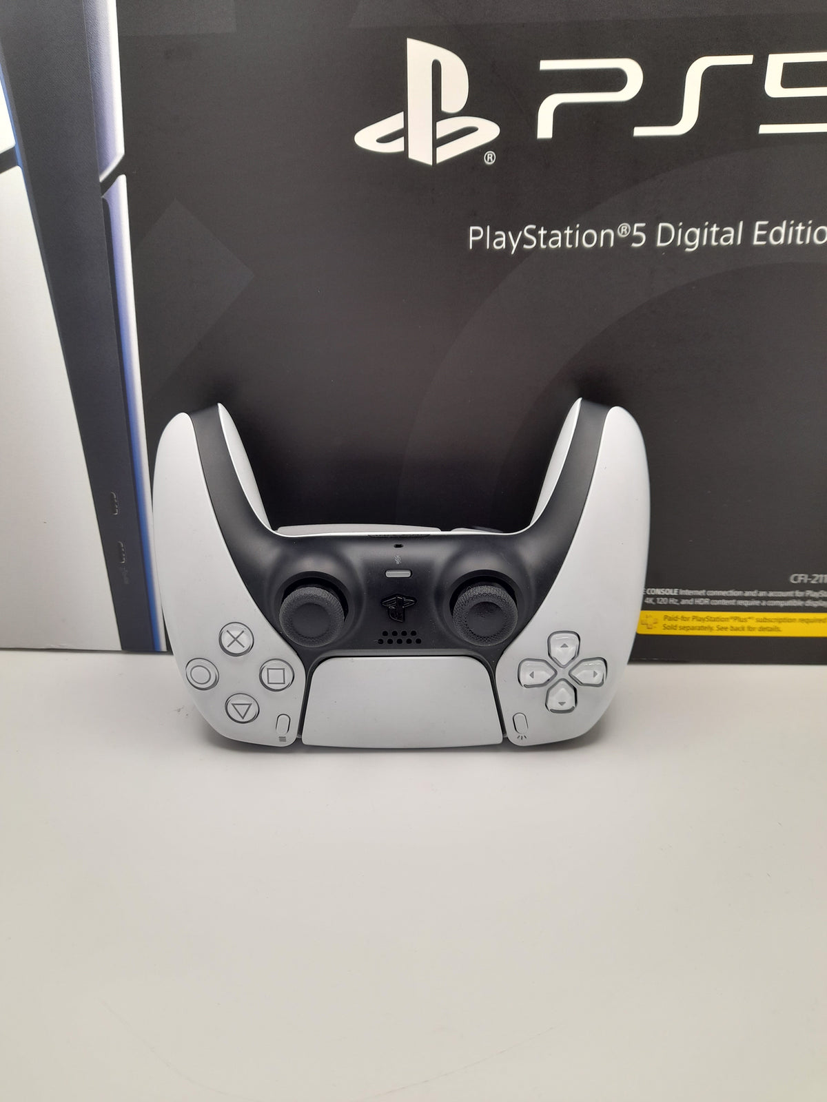 Sony PS5 Digital Edition 825GB White, Grade A