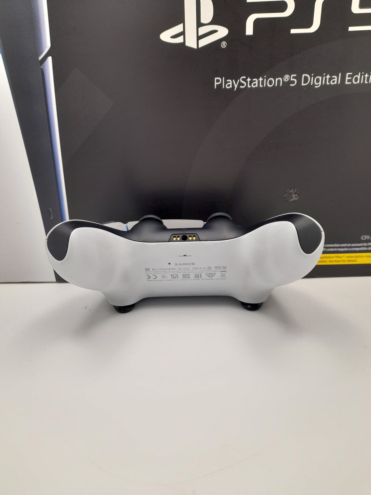 Sony PS5 Digital Edition 825GB White, Grade A