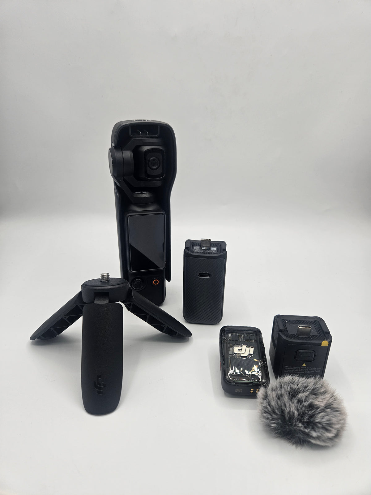 DJI Osmo pocket 3 creator combo Black, Grade B