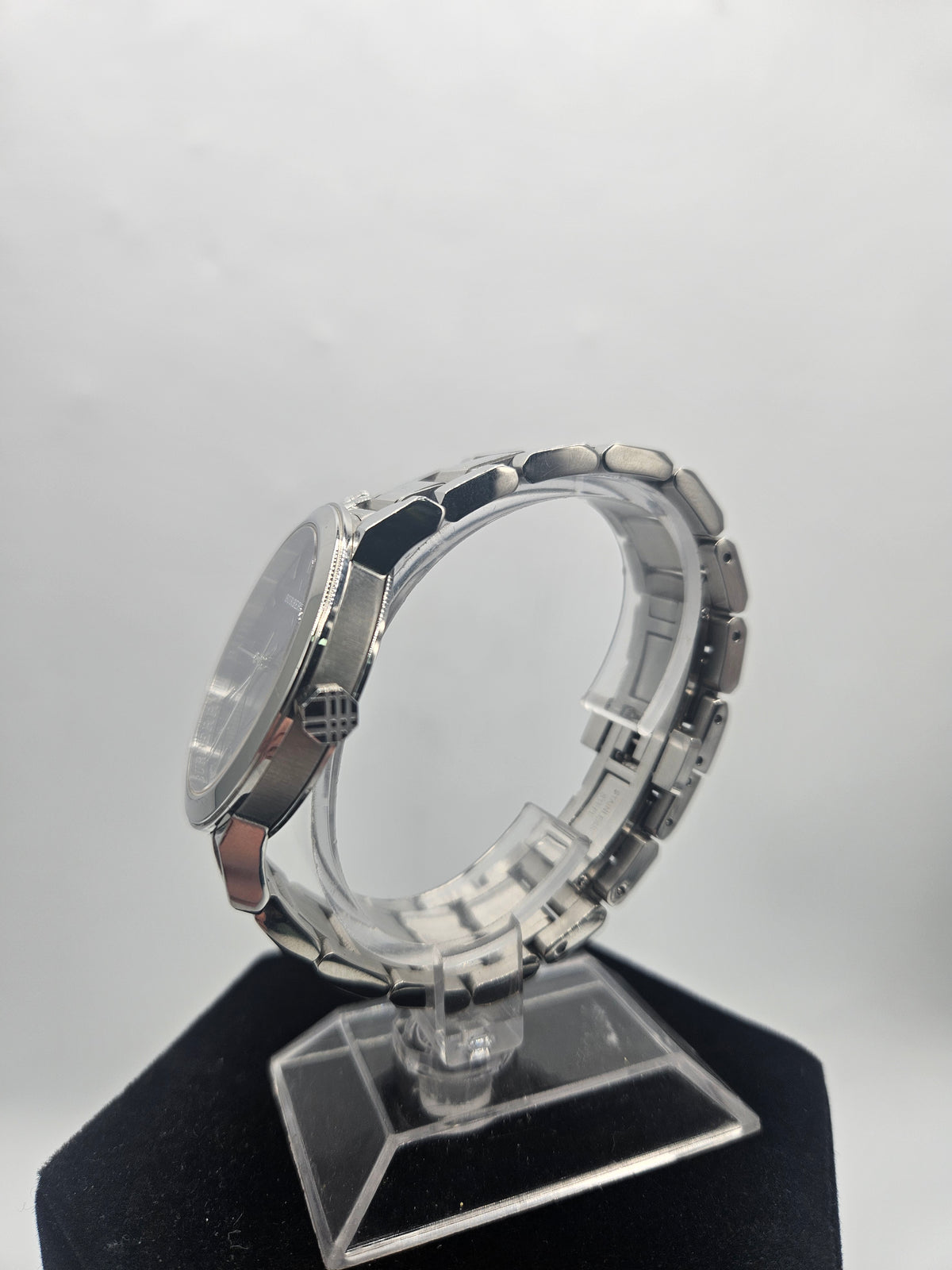 Burberry watch Silver, Grade C